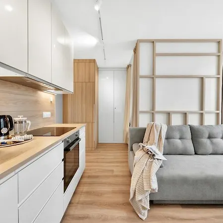 Balcony Near Airport W Free Parking * Bratislava