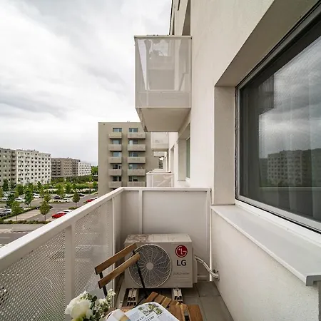 Balcony Near Airport W Free Parking * Bratislava